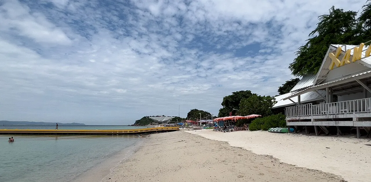 Samae Beach on Koh Larn